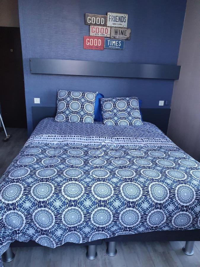 caveau du rond point Buxy Extérieur photo